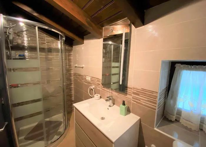 Casa Hortensias Hoznayo * Entrambasaguas (Entrambasaguas)